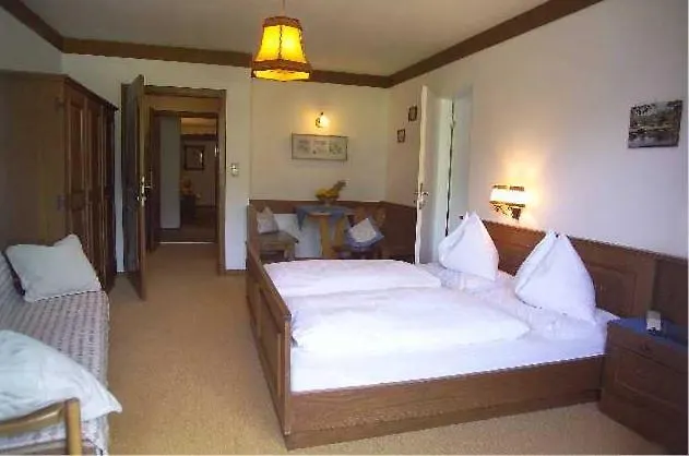 Appartementhaus Huber * אברזי